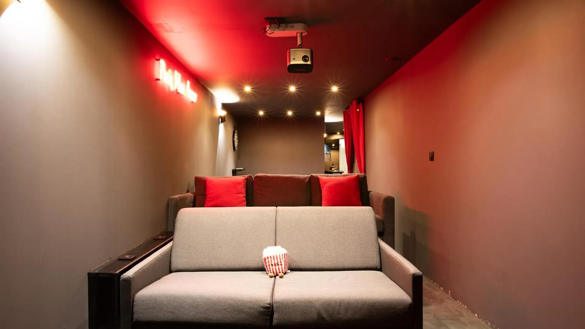 Duplex Cinema I Luxe Collection Apartment Paris